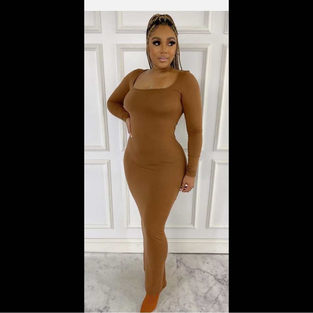 Fitted maxi dress